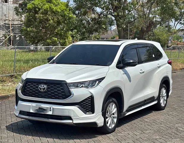 Innova Zenix Travel Surabaya Solo
